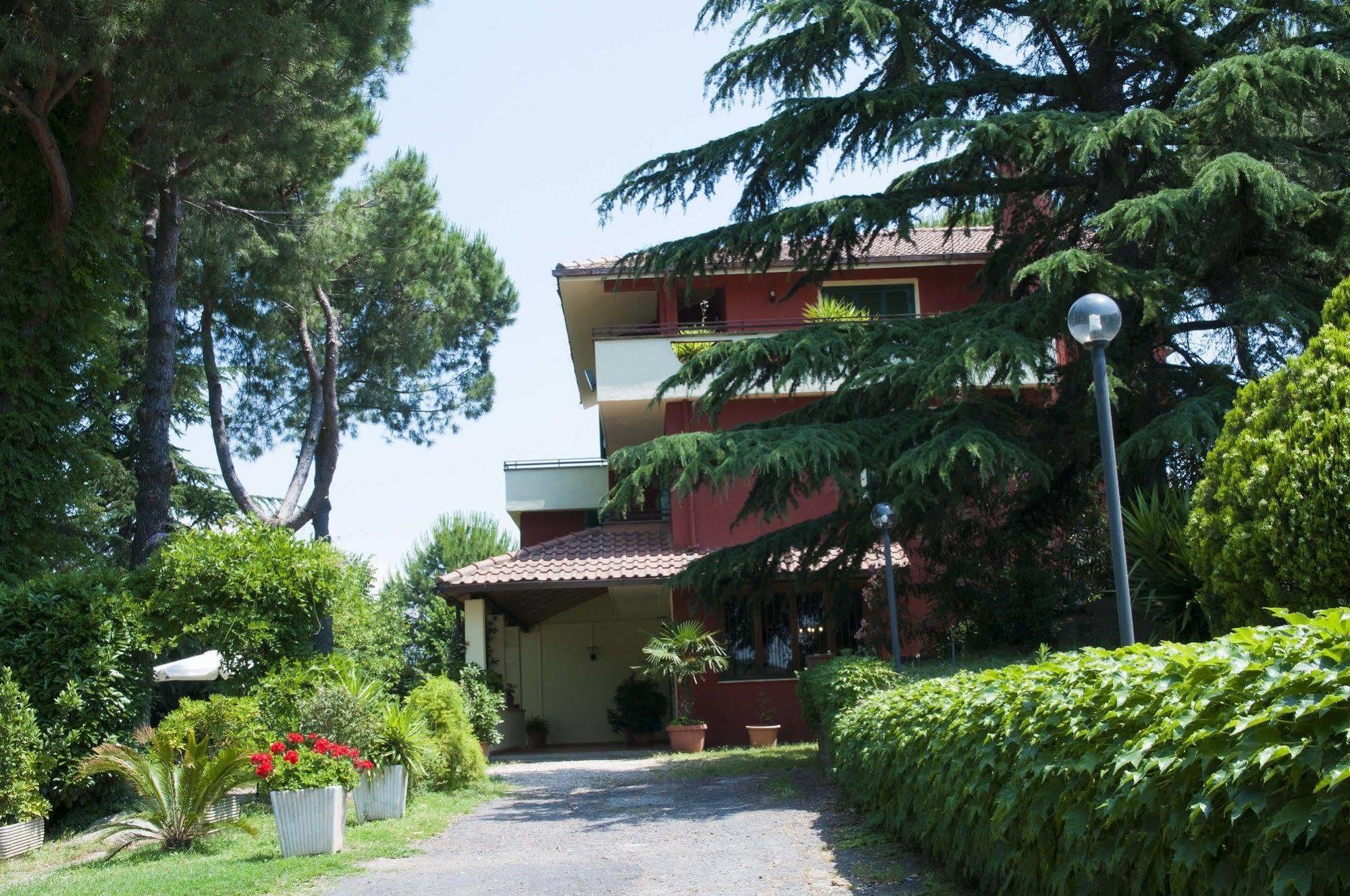 Hotel Villa Maria Luigia Frascati Dış mekan fotoğraf
